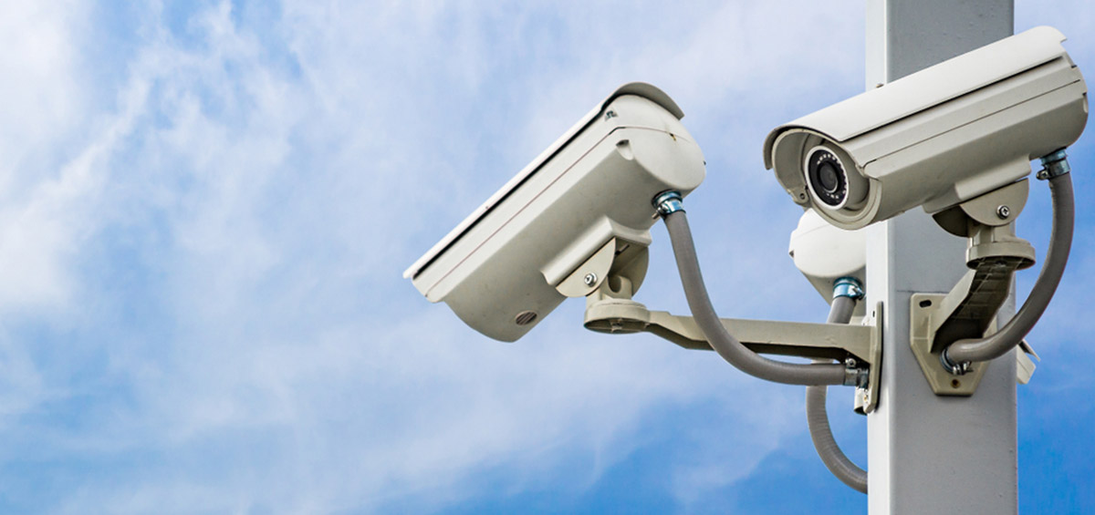 Se pueden instalar cámaras de seguridad en la calle? | Seguridad para  polígonos y empresas en Alicante | Wincontrol Seguridad